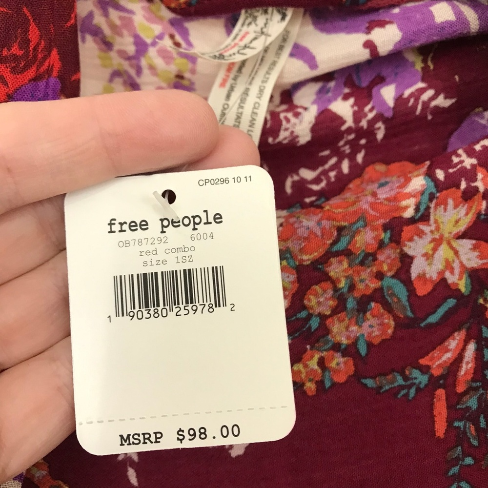 NEW FREE PEOPLE Floral Wrapped In Blooms Kimono - Picture 6 of 7